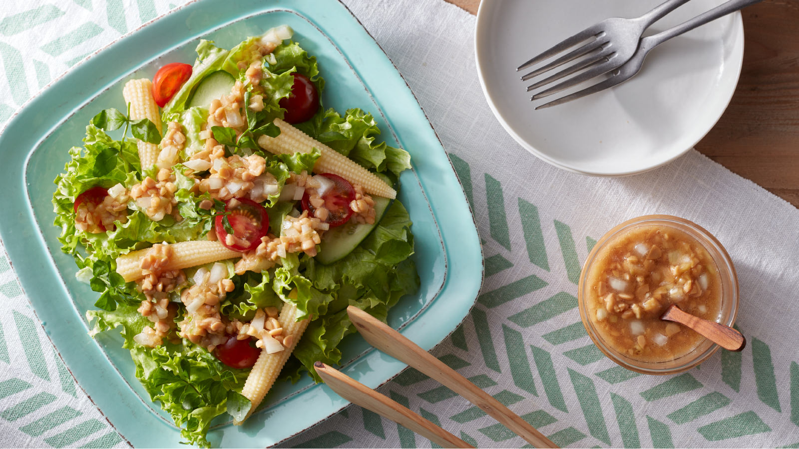 食感を楽しむ！納豆サラダ