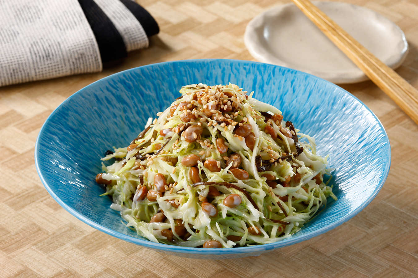 納豆とキャベツの塩昆布和え