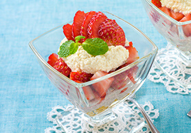 豆腐といちごのミニパフェ