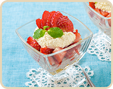 豆腐といちごのミニパフェ