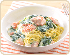 鮭とほうれん草の豆腐クリームパスタ