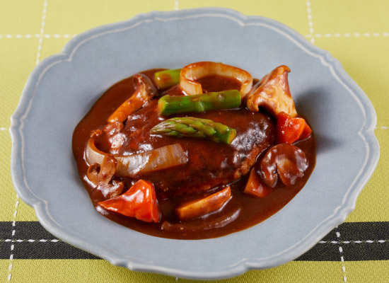 卵無しでも崩れない<br>デミ煮込み豆腐ハンバーグ<